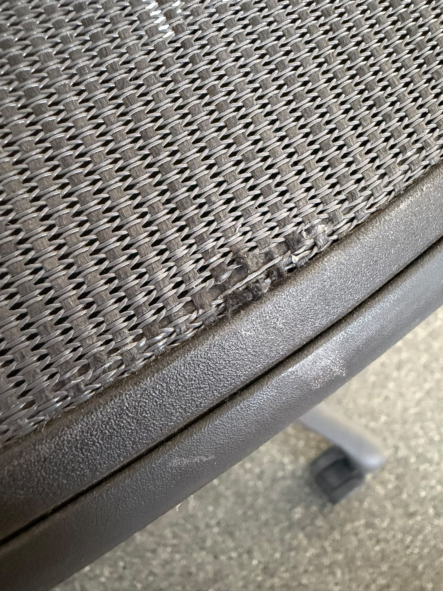 Herman Miller Aeron Remastered Graphite B - 003 